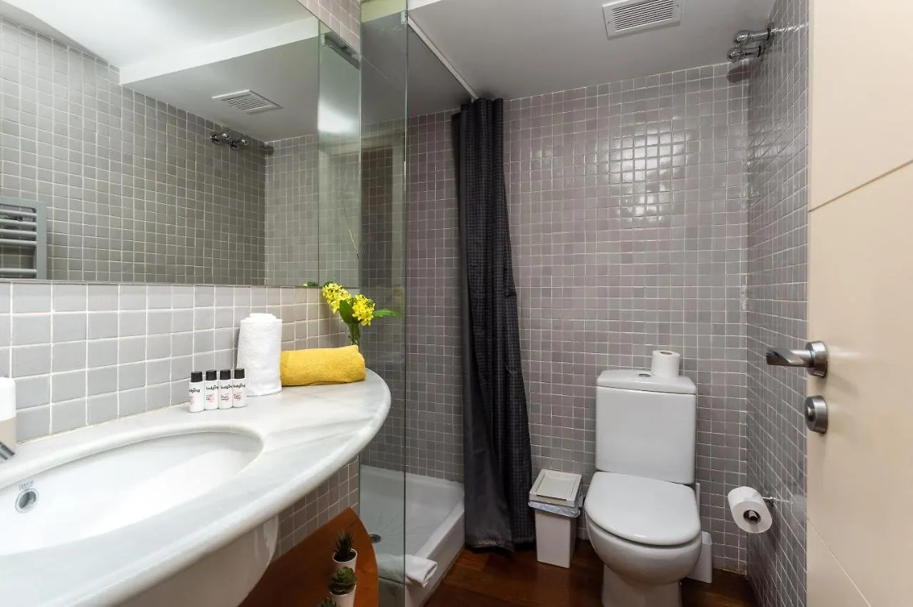 דירה ברצלונה City Center Private Zen House With Pool, Garden