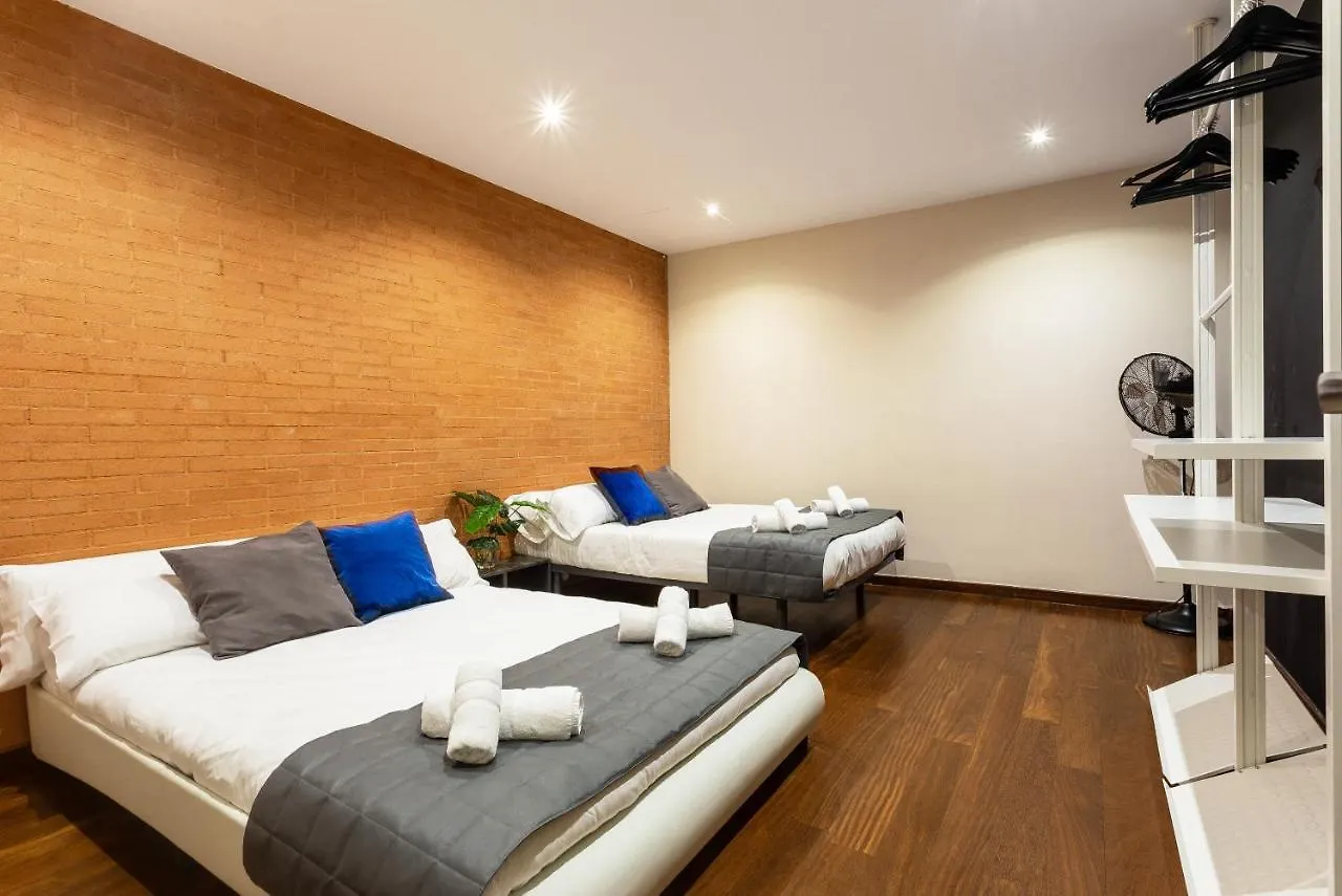 דירה ברצלונה City Center Private Zen House With Pool, Garden ספרד