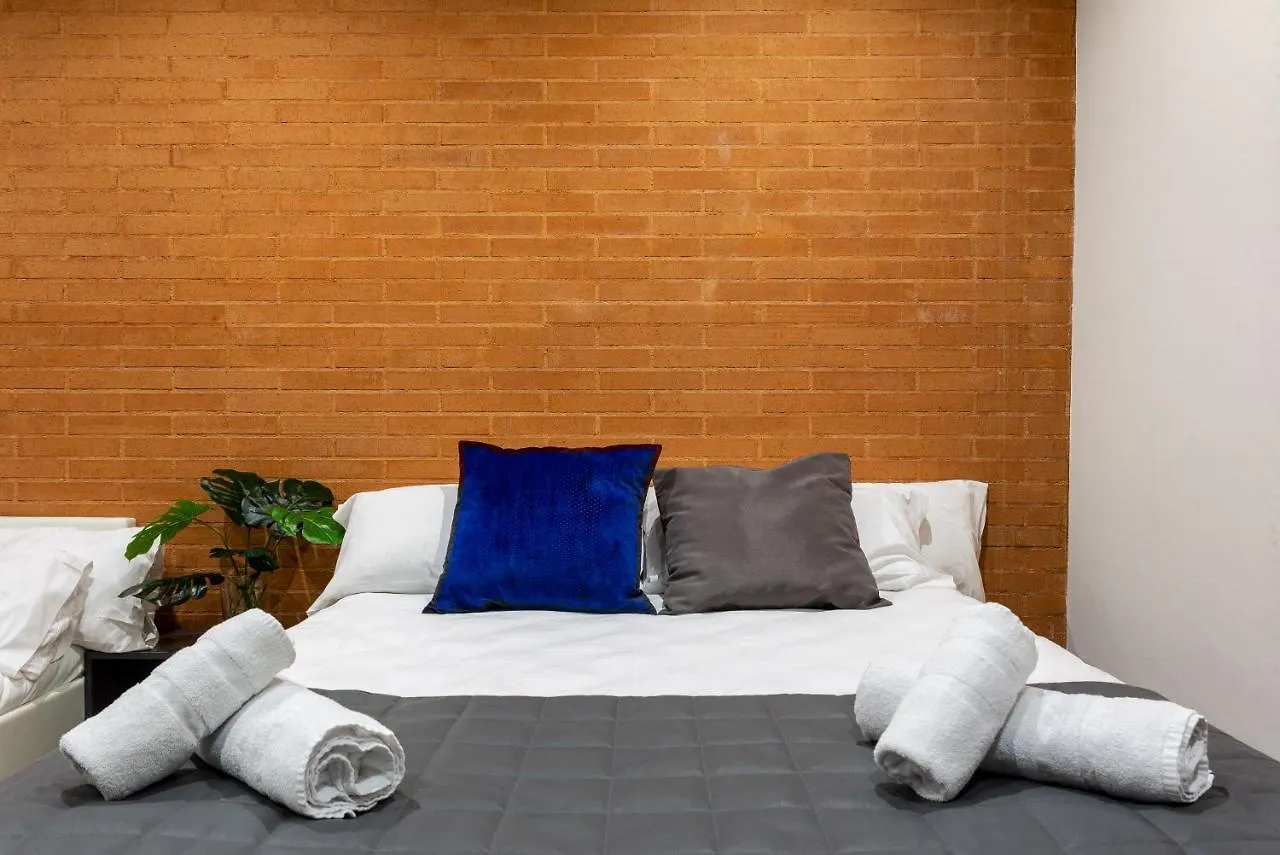 ברצלונה City Center Private Zen House With Pool, Garden 0*,  ספרד